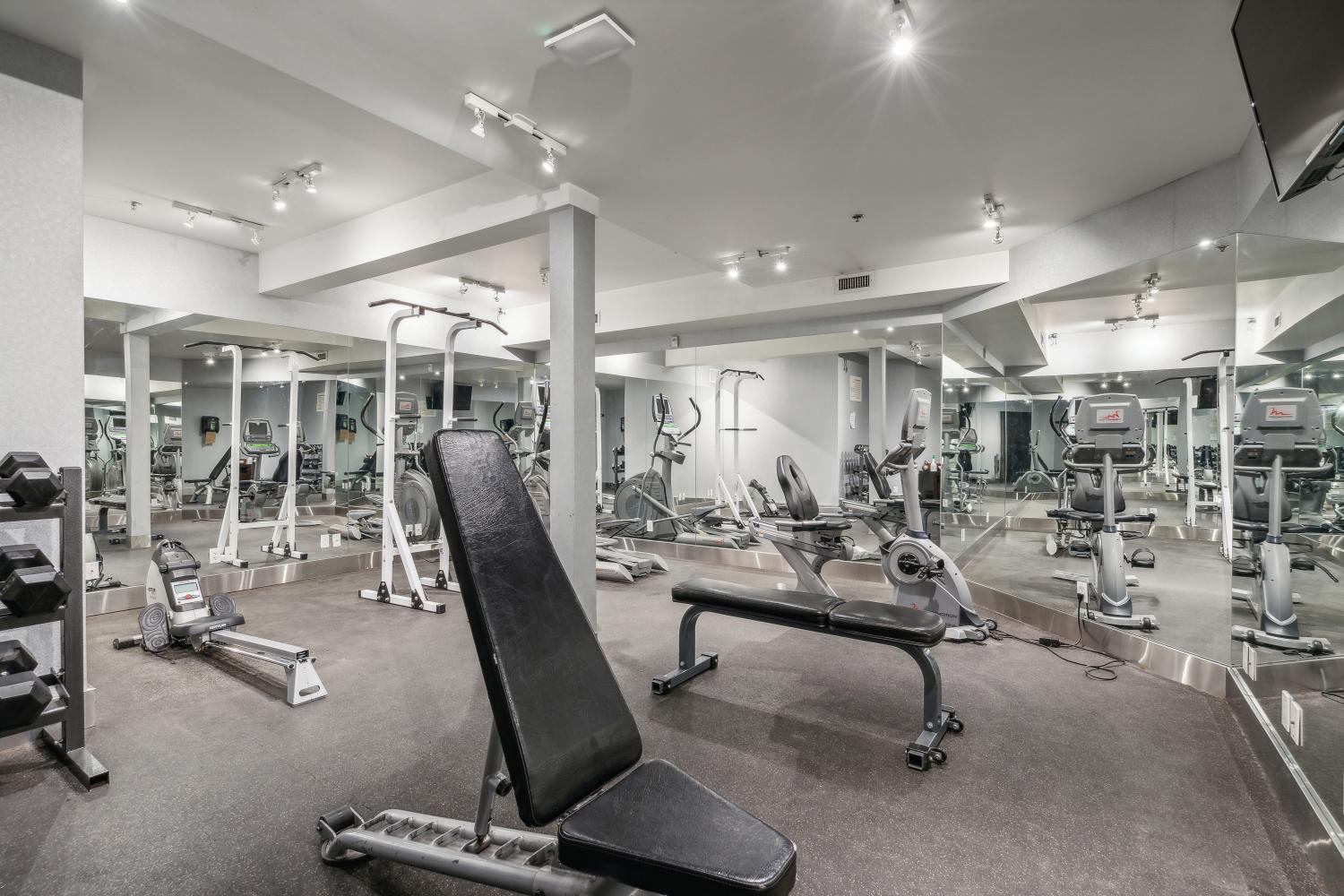 Cozy One Bedroom Condo With Indoor Pool And Hottub Canmore Exterior foto